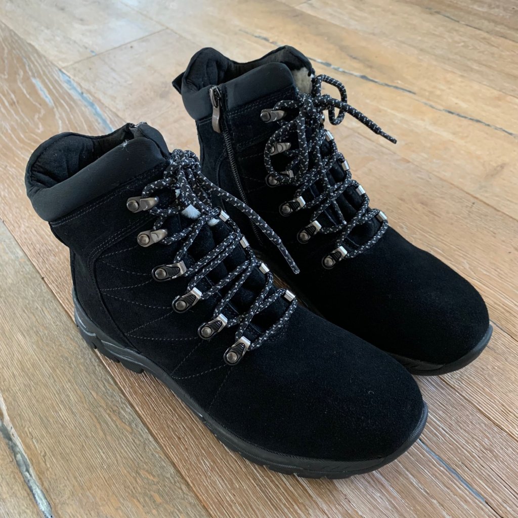 Eskimo Goldy damesko med nitter - sort